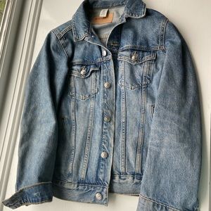 Relaxed denim jacket